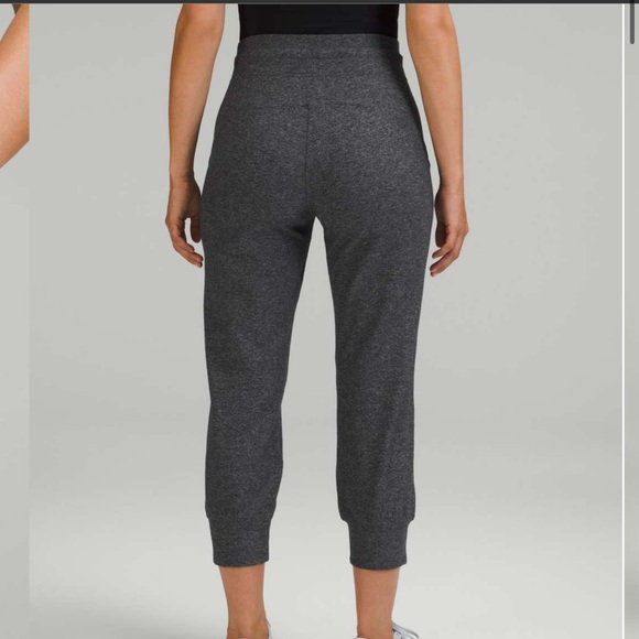 Lululemon Ready to Rulu High-Rise Cropped Jogger - Picture 2 of 10